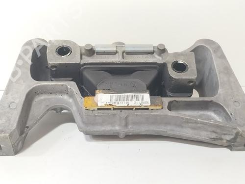 Used Engine mount Engine mount MERCEDES-BENZ B-CLASS Sports Tourer (W246, W242) B 200 CDI / d (246.208) (136 hp) 35726354 35726354