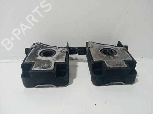 Hood lock LAND ROVER RANGE ROVER III (L322) 4.4 4x4 | BP29250135C133 