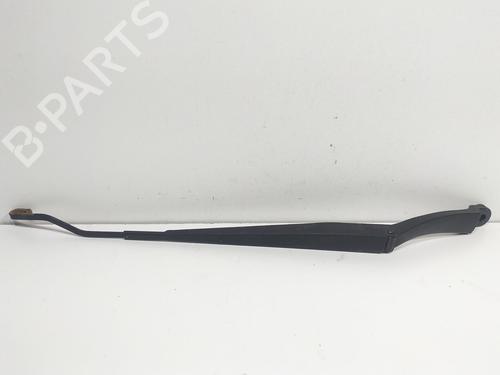 Used Front windshield wiper arm KIA SPORTAGE II (JE_, KM_) 2.0 i 16V (141 hp) 31828718