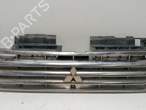 Used Grille MITSUBISHI PAJERO II (V3_W, V2_W, V4_W, V5_W) [1990-2001]  29475342
