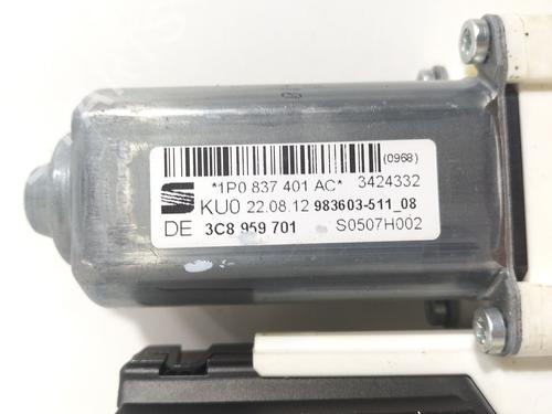 Left front window motor SEAT LEON (1P1) 1.4 TSI | BP35904278E21 - Image 11
