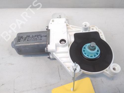 Used Left front window motor BMW 5 Touring (F11) 520 d (190 hp) 20591178