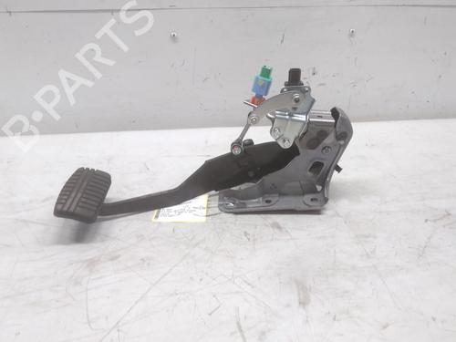 Used Break pedal MITSUBISHI ECLIPSE CROSS (GK_, GL_) Plug-in Hybrid 4WD (GL3W) (188 hp) 31573146