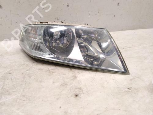 Used Right headlight SKODA OCTAVIA II Combi (1Z5) 1.9 TDI (105 hp) 31321384