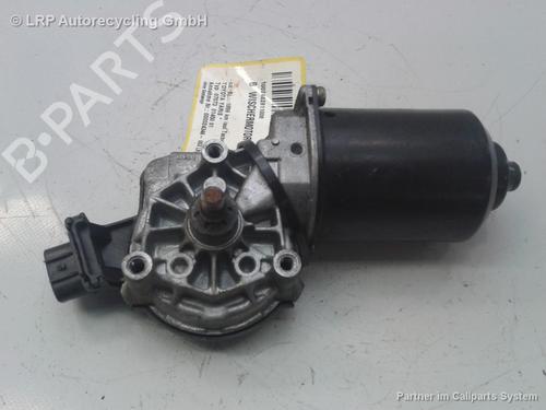 Used Front wiper motor TOYOTA YARIS (_P1_) 1.0 (SCP10_, SCP10R) (68 hp) 20586439