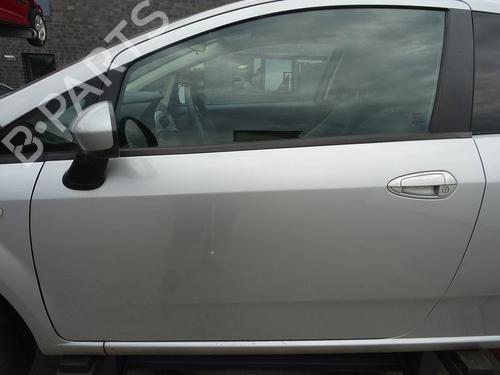 Used Left front door FIAT GRANDE PUNTO (199_) 1.2 (65 hp) 20515060