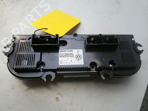 Used Climate control VW GOLF VII (5G1, BQ1, BE1, BE2) 1.6 TDI (105 hp) 20555279