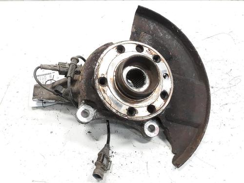 Used Left front steering knuckle OPEL SIGNUM Hatchback (Z03) 1.9 CDTI (F48) (150 hp) 20524212
