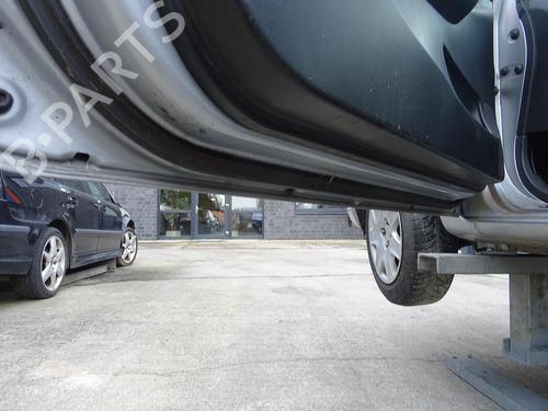 Left front door HONDA CIVIC VII Hatchback (EU, EP, EV) 1.6 i (EP2, EU8, EU6) | BP20514931C2 