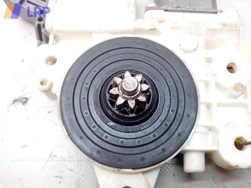 Left front window motor TOYOTA AVENSIS Saloon (_T25_) 1.8 VVT-i (ZZT251_, ZZT251R) | BP20562593E21 