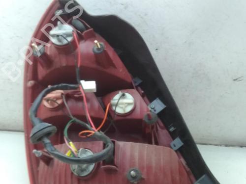 Right taillight HYUNDAI ELANTRA III Saloon (XD) 1.6 | BP20566924C35 