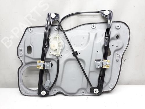 Rudehejsemekanisme ventre foran VW CADDY ALLTRACK IV Box Body/MPV (SAA) 1.6 TDI (75 hp) 28680164