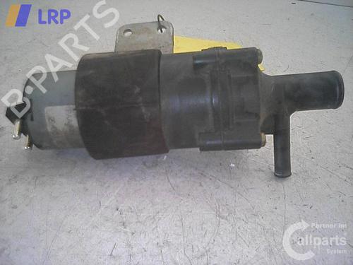 Used Auxiliary water pump MERCEDES-BENZ C-CLASS (W202) C 220 D (202.121) (95 hp) 20589930