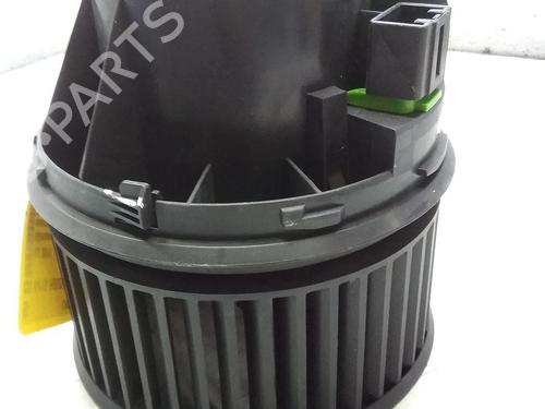 Used Heater blower motor FORD FOCUS III Turnier 1.6 EcoBoost (150 hp) 20522055