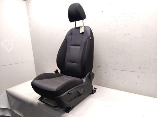 Left front seat HYUNDAI i30 Estate (GD) 1.6 CRDi | BP32003386C15 - Image 9