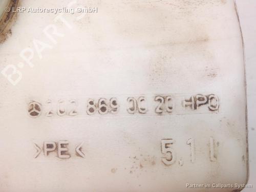 Used Windscreen washer tank MERCEDES-BENZ C-CLASS (W202) C 180 (202.018) (122 hp) 20568570