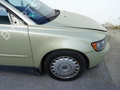 Used Right front fenders VOLVO V50 (545) 2.0 D (136 hp) 20525674