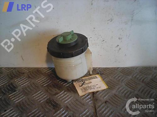 Used Power steering reservoir VW TRANSPORTER T4 Bus (70B, 70C, 7DB, 7DK, 70J, 70K, 7DC, 7DJ) 2.5 (115 hp) 30913527