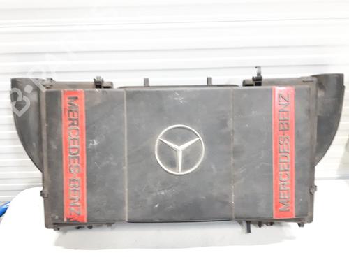Used Air filter box VW GOLF III (1H1) 1.4 (60 hp) 23045417