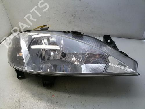 Used Right headlight RENAULT MEGANE I (BA0/1_) 1.4 16V (BA0D, BA1H, BA0W, BA10) (95 hp) 20569365