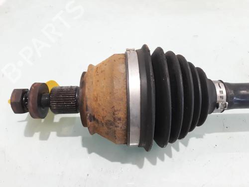 Used Right front driveshaft VW TRANSPORTER T4 Bus (70B, 70C, 7DB, 7DK, 70J, 70K, 7DC, 7DJ) 1.9 TD (68 hp) 20548552