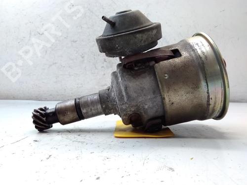 Używane Aparat zapłonowy / Rozdzielacz zapłonu VW GOLF III (1H1) 1.4 (60 hp) 29465438