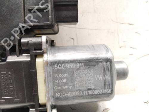 Left rear window motor VW GOLF SPORTSVAN VII (AM1, AN1) 1.4 TSI | BP31906884E23 