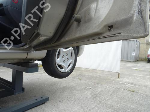 Right front door KIA SHUMA I (FB) 1.5 i 16V (AFB242) | BP20515374C3 