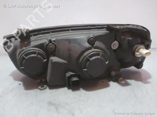 Right headlight HYUNDAI ELANTRA III Saloon (XD) 1.6 | BP20569456C29 