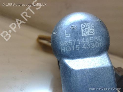 Injector FORD FOCUS II (DA_, HCP, DP) 2.0 TDCi | BP20542550M100 