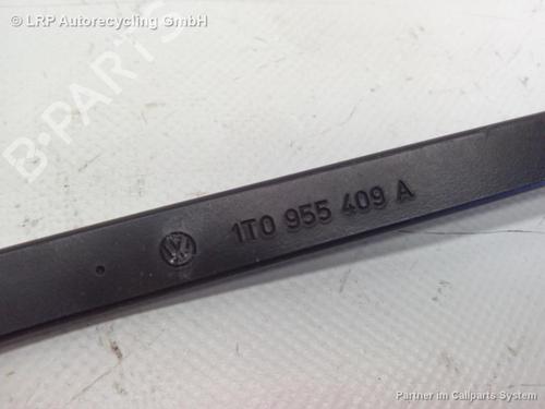Used Front windshield wiper arm VW TOURAN (1T1, 1T2) 1.9 TDI (105 hp) 20584422