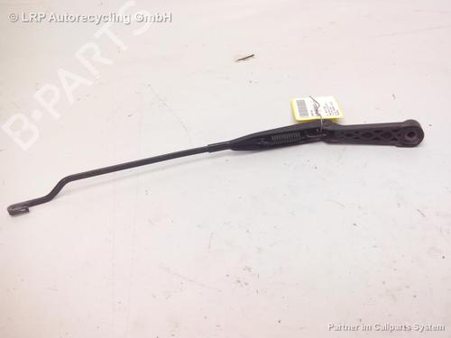 Used Front windshield wiper arm NISSAN MICRA II (K11) 1.0 i 16V (54 hp) 20584309