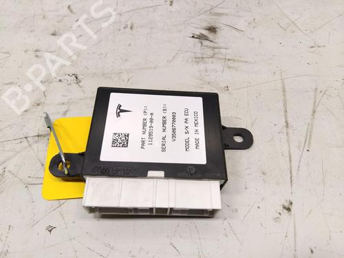 Used Electronic module Electronic module TESLA MODEL S (5YJS) P100D AWD (772 hp) 33245181 33245181