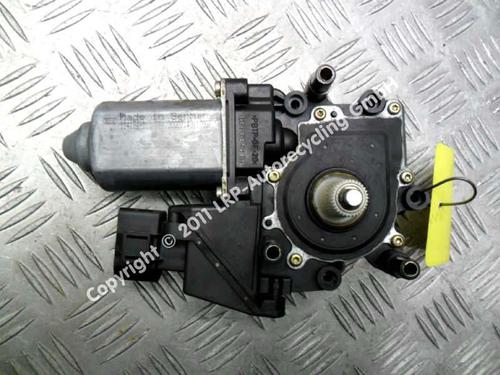 Used Right front window motor AUDI A4 B5 Avant (8D5) 1.9 TDI (110 hp) 20562464