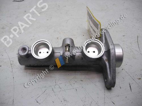 Used Brake master cylinder HONDA CIVIC VI Hatchback (EJ, EK) 1.4 i (EJ9) (75 hp) 22652206