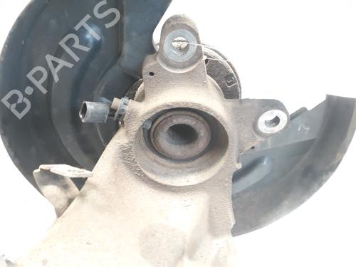Right rear steering knuckle VW TRANSPORTER T5 Van (7HA, 7HH, 7EA, 7EH) 1.9 TDI | BP20528687M28 