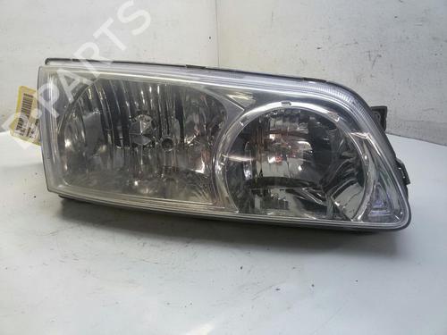 Used Right headlight HYUNDAI H-1 / STAREX Bus (A1) 2.5 CRDi (140 hp) 20569411