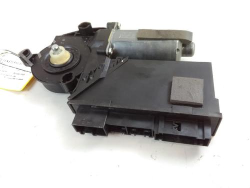 Motor do elevador de vidro frente direito VW PHAETON (3D1, 3D2, 3D3, 3D4, 3D6, 3D7, 3D8, 3D9) 3.0 V6 TDI 4motion (245 hp) 30363700