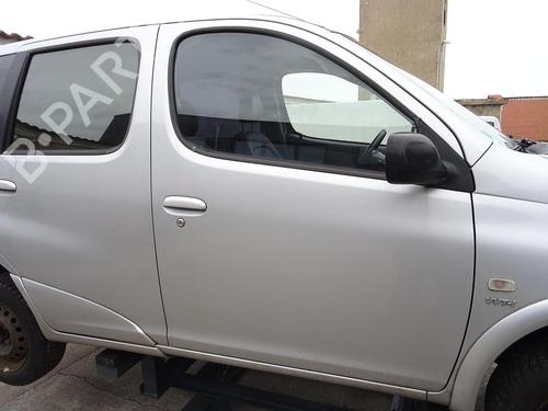 Used Right front door TOYOTA YARIS VERSO (_P2_) 1.3 (NCP20_, NCP22_, NCP20R, NCP22R) (86 hp) 20515381