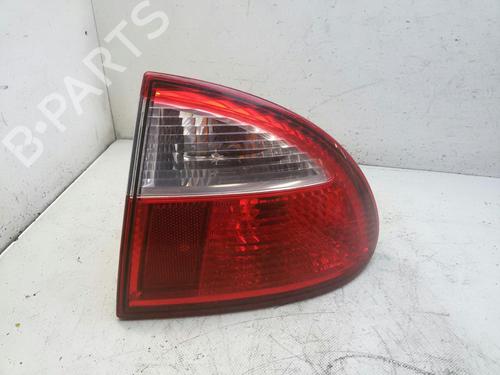 Højre baglygte SEAT LEON (1M1) 1.6 (100 hp) 20550981