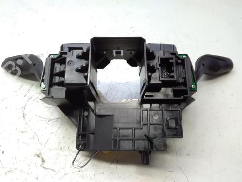 Switch FORD FOCUS III Turnier 1.6 EcoBoost | BP20525506I30