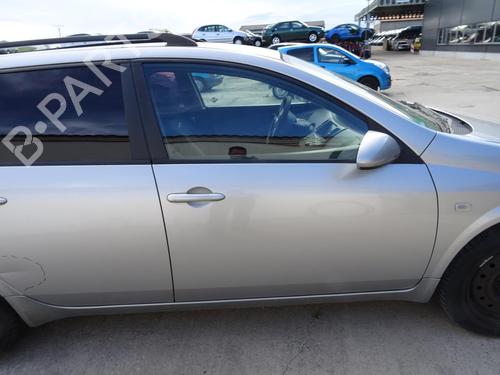 Portier rechts voor NISSAN PRIMERA Estate (WP12) 2.0 (140 hp) 20513989