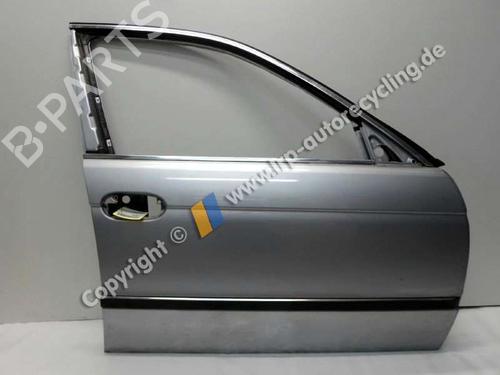 Used Right front door Right front door 20582353 20582353