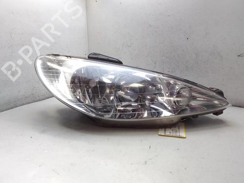 Used Right headlight PEUGEOT 206 Hatchback (2A/C) 1.1 i (60 hp) 20523294