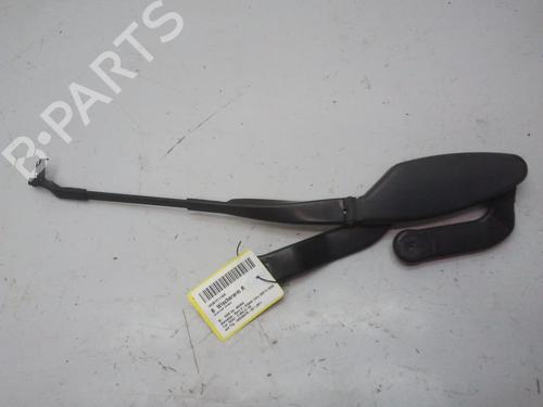 Used Front windshield wiper arm MERCEDES-BENZ E-CLASS (W211) E 200 CDI (211.004) (122 hp) 20584303