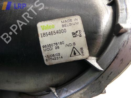 Used Left front fog light PEUGEOT 206 Hatchback (2A/C) 1.4 i (75 hp) 20563881