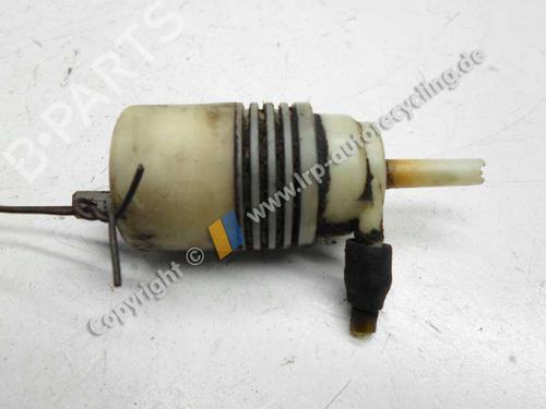 Used Washer pump VW TRANSPORTER T4 Van (70A, 70H, 7DA, 7DH) 2.4 D Syncro (78 hp) 30890337
