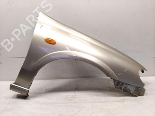 Guarda-lamas direito Guarda-lamas direito NISSAN ALMERA II Hatchback (N16) 1.5 (98 hp) 34195736 34195736