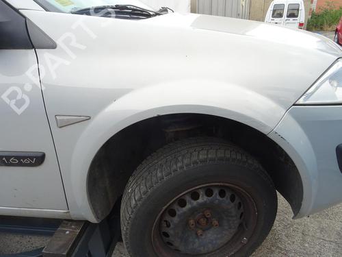 Używane Błotnik przedni prawy RENAULT MEGANE II Saloon (LM0/1_) 1.6 (113 hp) 20525734