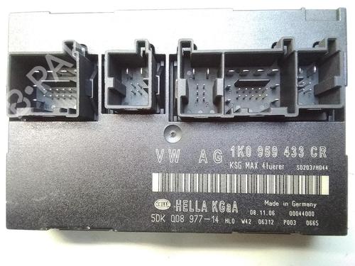 Used Electronic module VW TOURAN (1T1, 1T2) 1.9 TDI (90 hp) 20519588